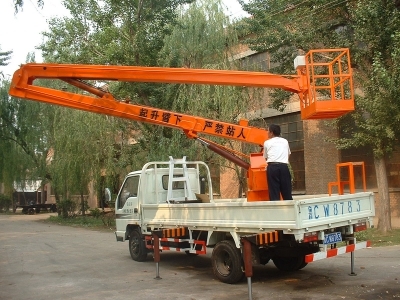 車載折臂式升降機(jī)